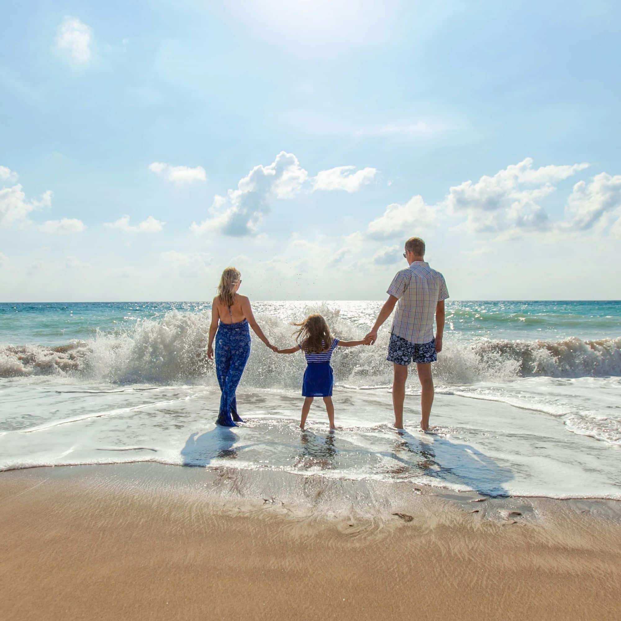 Erholungsbeihilfe - Frau, Mann, Kind - Familie am Meer